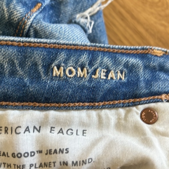 American Eagle Mom Jean - Picture 5 of 7